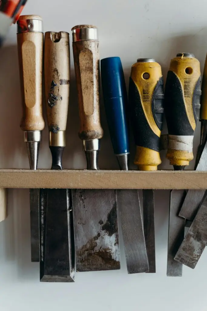California Monument Association traditional stone chisels and tools