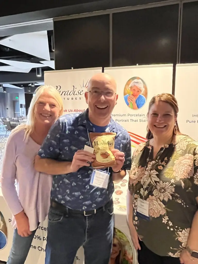 Mary Fuerstenberg, Joey Fuerstenberg, Lisa Lopez